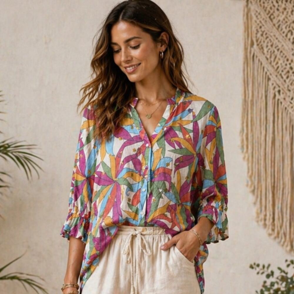 Harve Benard Button-Up Blouse Women's Size LP Shiny Floral Gold Stars Festive